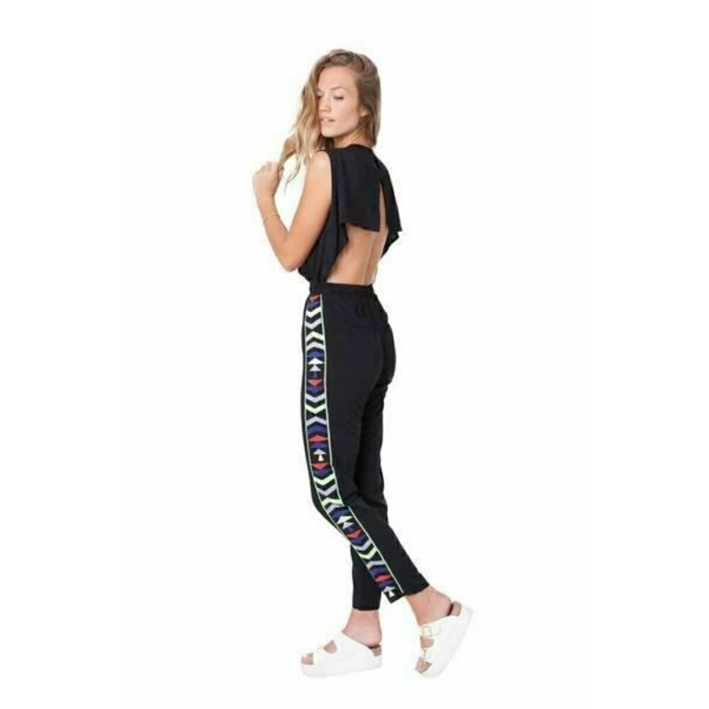Tasi Malibu ASHLEY Embroidered Plunging Jumpsuit  Size Small Black $99 NGA - Picture 8 of 12